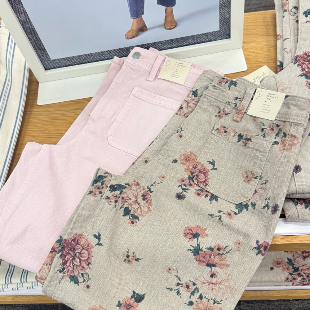 Highest-Rise Floral Sailor Straight Jeans from Universal Thread NWT sz16 - Picture 4 of 6
